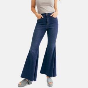 We The Free Free People CRVY Ma Cherie Flare Jeans Size 24